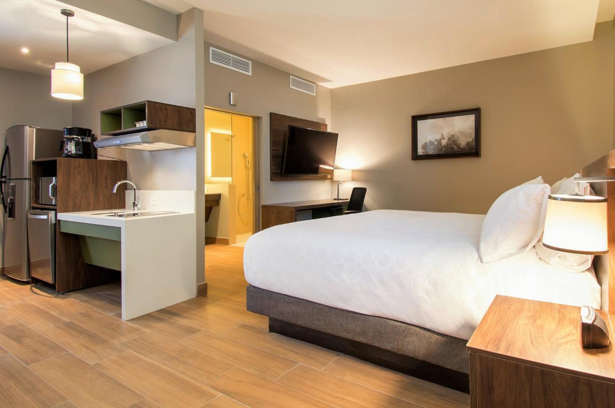Staybridge Suites - Guadalajara Novena By Ihg Exteriér fotografie